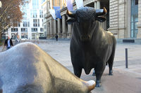 Bild mit dem Wahrzeichen der Wall Street - Klicken zum Vergrößern